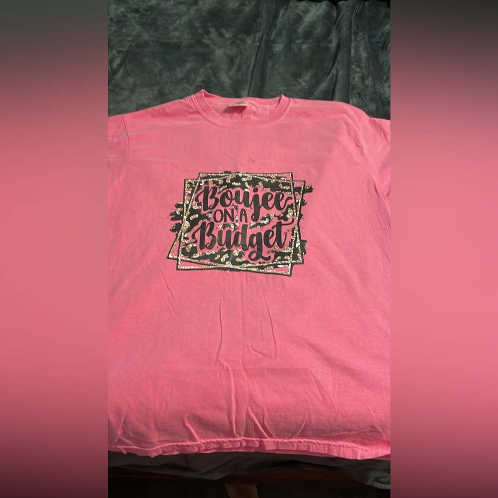Comfort color pink tee